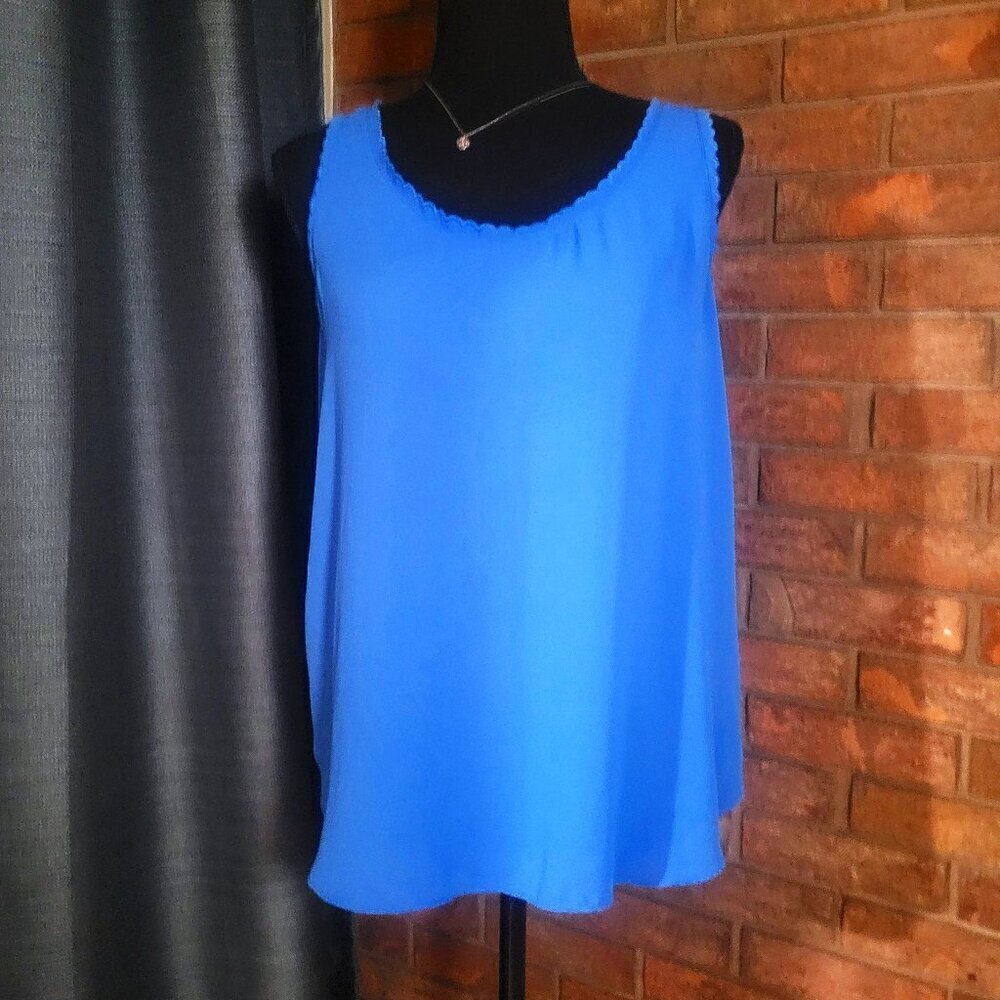 Ann Taylor LOFT Women's Blue Sleeveless Blouse Tank Top Scalloped Neckline  Sz M